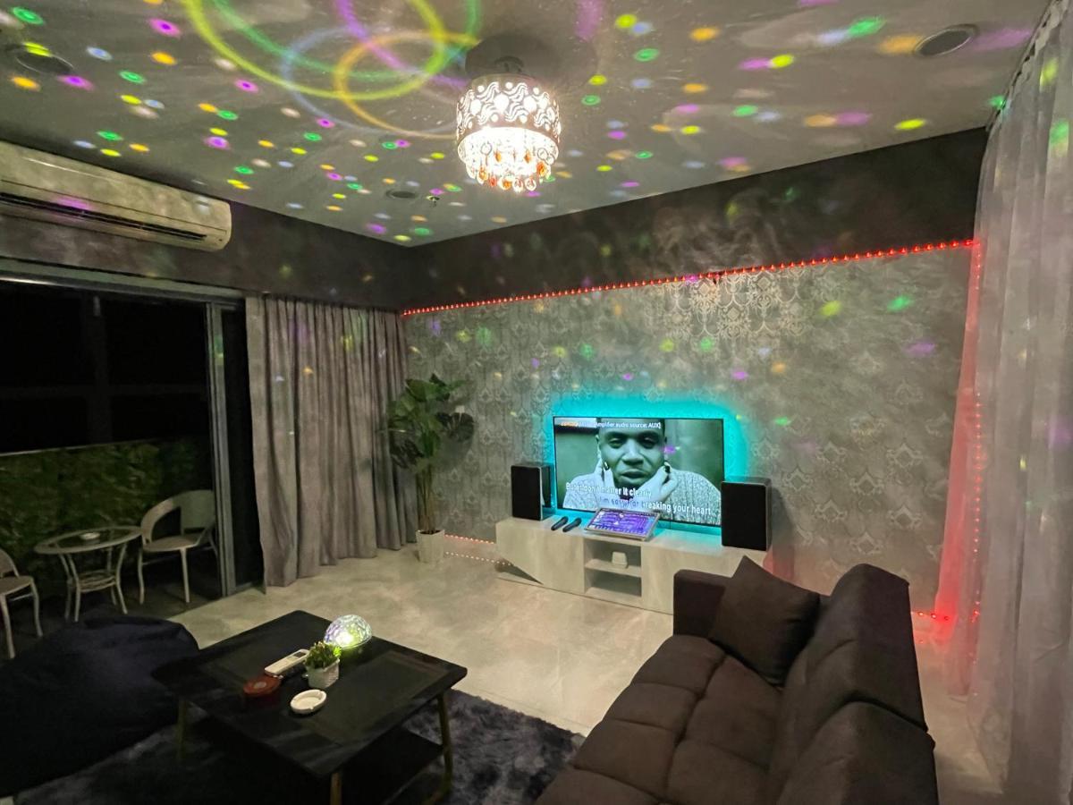 Mercu Summer Suite Klcc With Karaoke & Playstation Kuala Lumpur Dış mekan fotoğraf